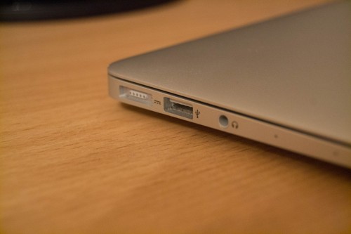 A1466 MacBook Air (MD760UA/A) 