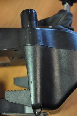  Logitech G27 Racing Wheel (941-000046) 