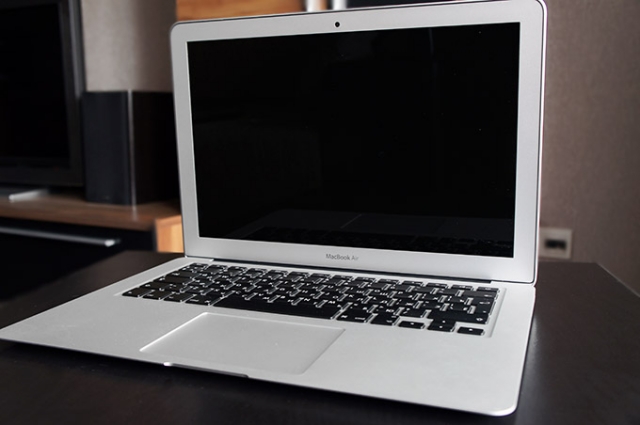 A1466 MacBook Air (MD760UA/A) 