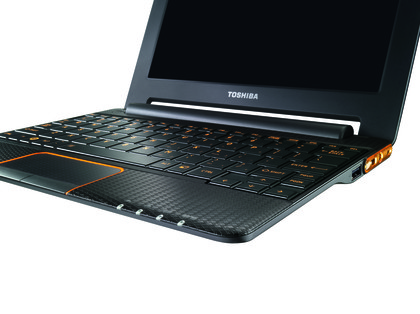  Toshiba AC100-117 (PDN01E-00K00URU) 