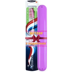 Зубна щітка Aquafresh з/щітка інтенсивн очищ+ футляр (4820127150657)
