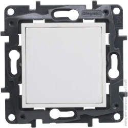 Legrand Заглушка Niloe Step 863100 белый