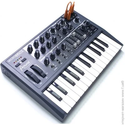 Arturia Microbrute