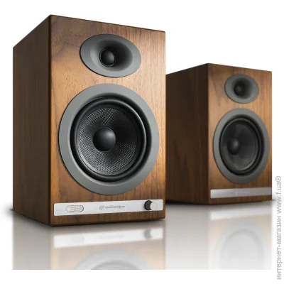   Audioengine HD5-Walnut
