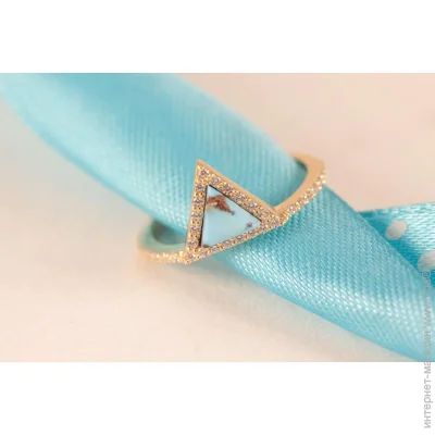 Jewellery Continent ʳ      21.5 (2248158582)