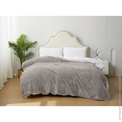 La Nuit  Embossed Leon 220x200   