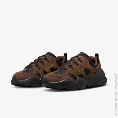   Nike Tech Hera (FJ9532-200-40.5)