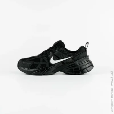    Nike V2K Run (HQ1582-001-39)