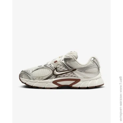    Nike V5 RNR (HQ7901-102-38)