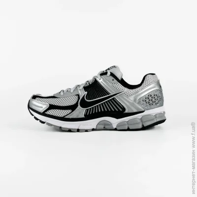    Nike Zoom Vomero 5 (FJ4151-004-40)