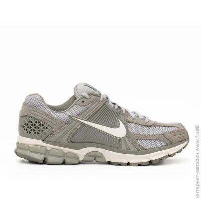    Nike Zoom Vomero 5 (HF1553-002-40.5)