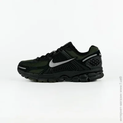    Nike Zoom Vomero 5 (HV2527-001-44)