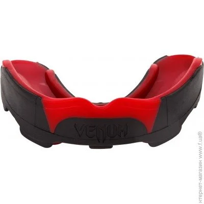 Venum Predator Mouthguard / (0621-100)