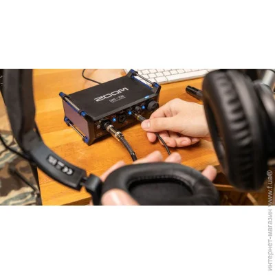  Zoom UAC-232