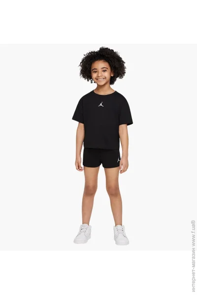   Jordan Essentials Black (35A805-023-5)