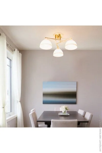 Люстра стельова Light House SRS-19018/3 золото, плафони білі Люстра стельова Light House SRS-19018/3 золото, плафони білі