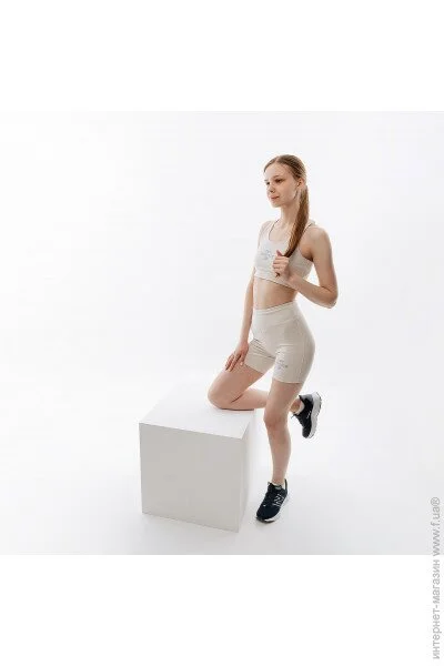 - New Balance   Essentials Reimagined Bra  M (7dWB31500MBM M)