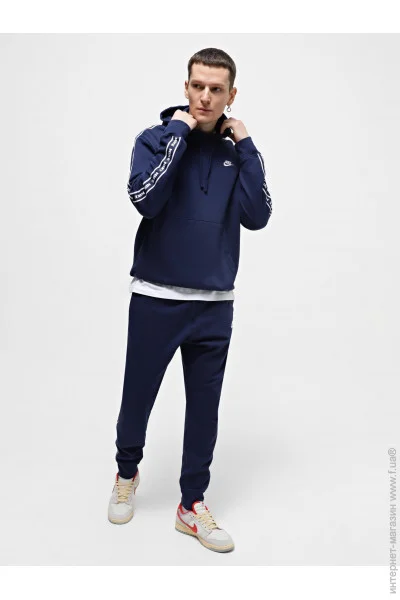   Nike Club Fleece Graphic (FB7296-410-M)