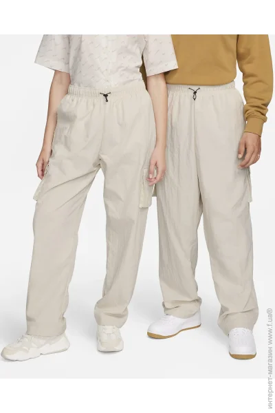   Nike Sportswear Essential (DO7209-104-XS)