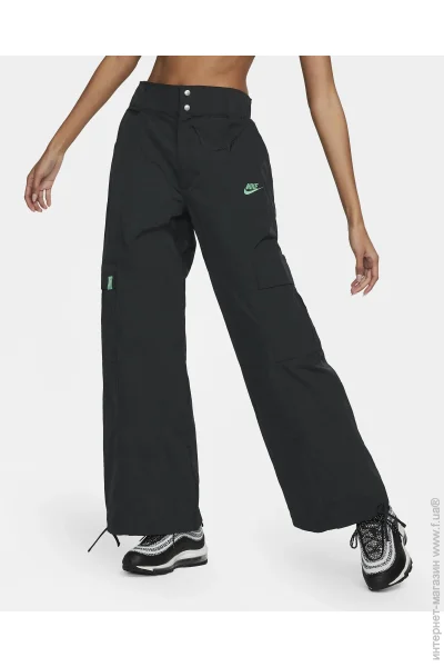   Nike Sportswear (FJ4934-010-L)
