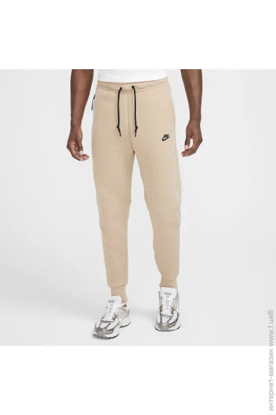  Nike Tech (HQ3747-200-L)