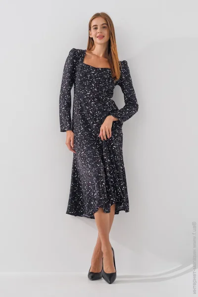 On Me     2427 XL  (2000990754776D)