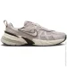  Nike V2K Run (FN6703-001-36)