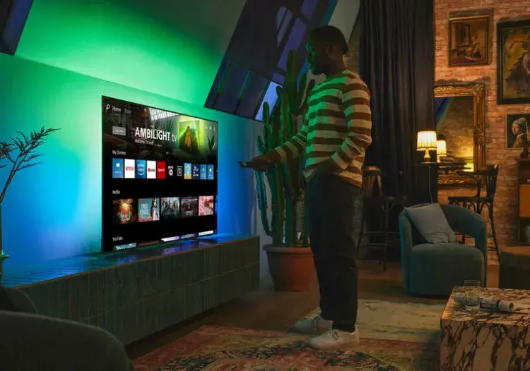  2 Philips OLED718