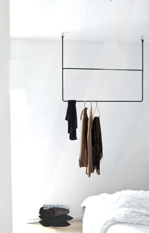 вешалка деревянная подвесная. лофт. рейл. подвесной рейл для одежды. подвесная вешалка.